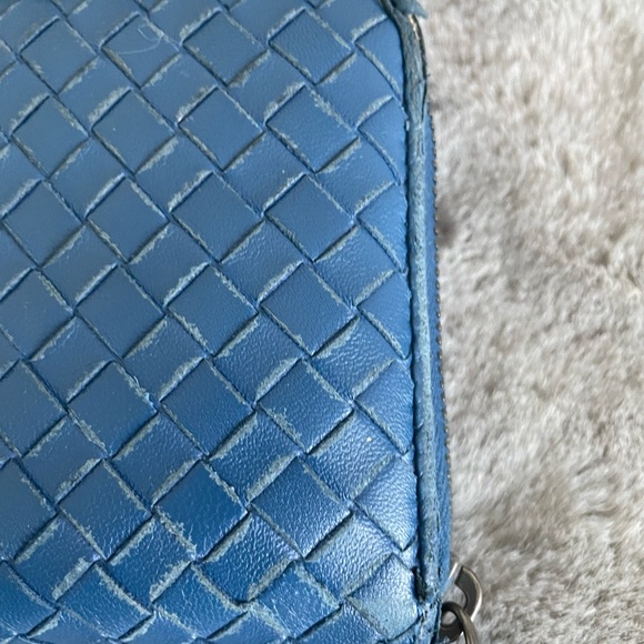 Gently used Bottega Veneta zip wallet - Picture 5 of 9